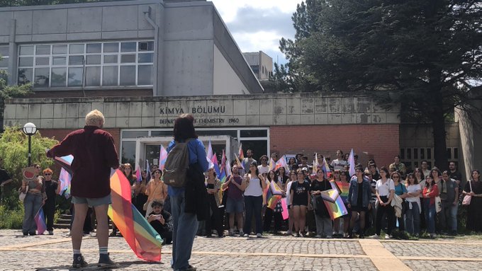 12.ODTÜ Onur Yürüyüşü:"Tüm baskı ve nefrete karşı yılmıyor, yaşayabileceğimiz bir devir için mücadelemizden asla vazgeçmiyoruz" Kaos GL - LGBTİ+ Haber Portalı