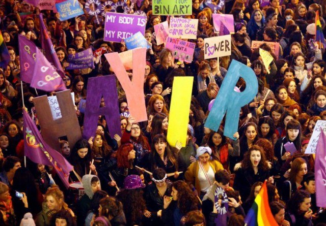 Gerçekten güle güle 2022! Kaos GL - LGBTİ+ Haber Portalı