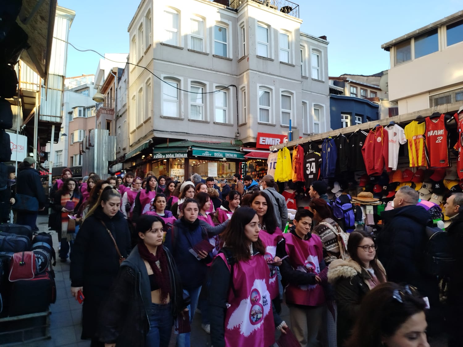 8 Mart Platformu: “Trans kadınlar, var olmaya çalıştıkları her yerde şiddete maruz kalıyor” Kaos GL - LGBTİ+ Haber Portalı