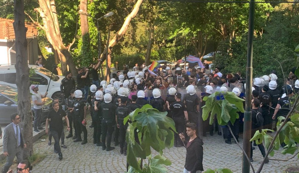 9. Boğaziçi Onur Yürüyüşü’nde işkenceyle gözaltına alınan 70 kişiye kamu davası! Kaos GL - LGBTİ+ Haber Portalı