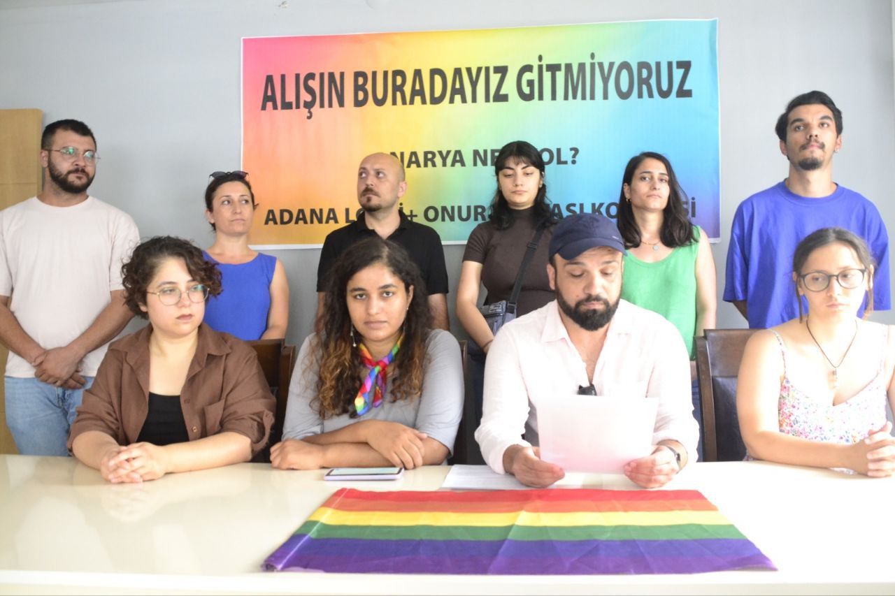 Adana Onur Yürüyüşü’ne 5 zırhlı araç, işkenceyle gözaltı, gazeteci ve milletvekiline darp! | Kaos GL - LGBTİ+ Haber Portalı