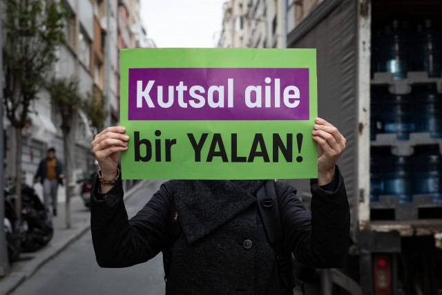 Aile Politikaları Çalıştayı Raporu yayında: Fıtrat söylemi kadınları ve LGBTİ+’ları dışlıyor, örgütlenme özgürlüğü hedef alınıyor Kaos GL - LGBTİ+ Haber Portalı