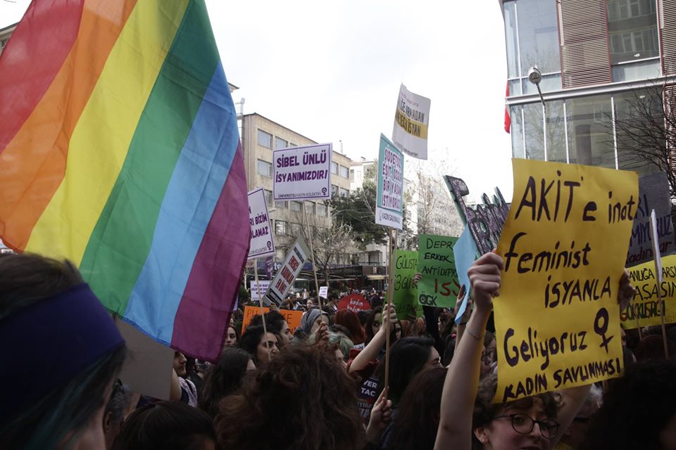 Akit’in cinsiyetçi, homofobik nefret siyaseti Kaos GL - LGBTİ+ Haber Portalı