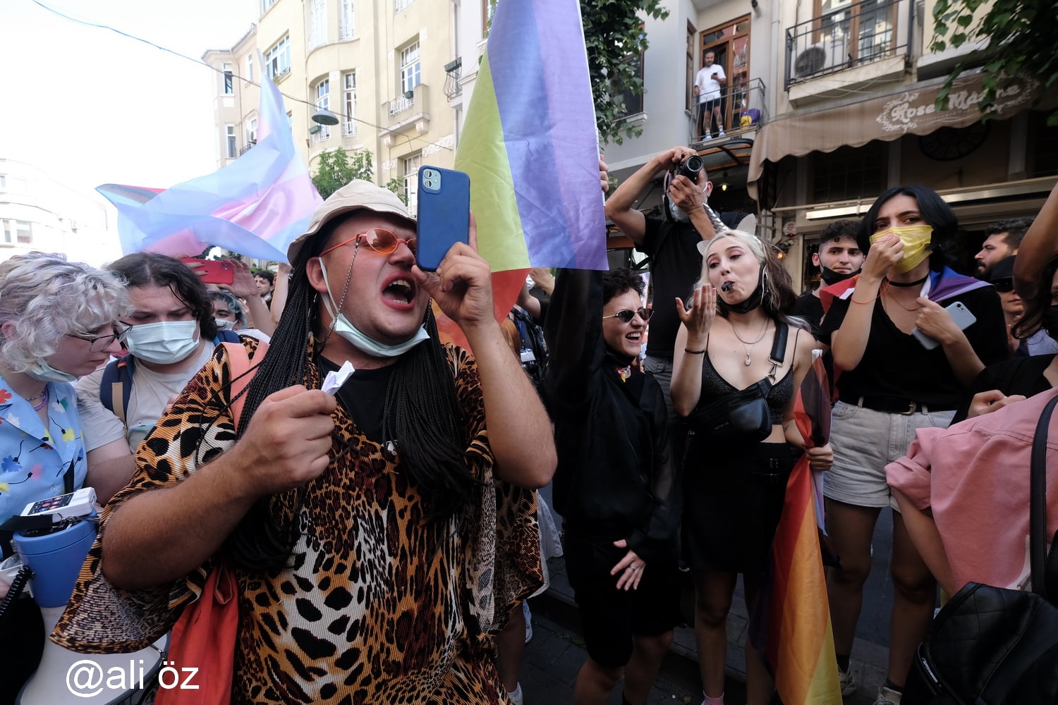 Ali Öz’ün objektifinden LGBTİ+ Onur Yürüyüşü | Kaos GL - LGBTİ+ Haber Portalı