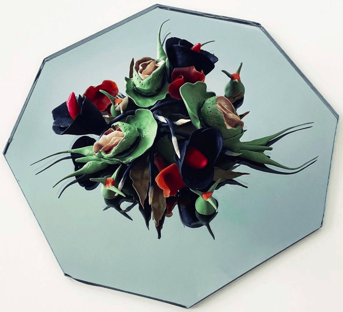 An inviting garden that celebrates queer desire, romance and eroticism Kaos GL - News Portal for LGBTI+