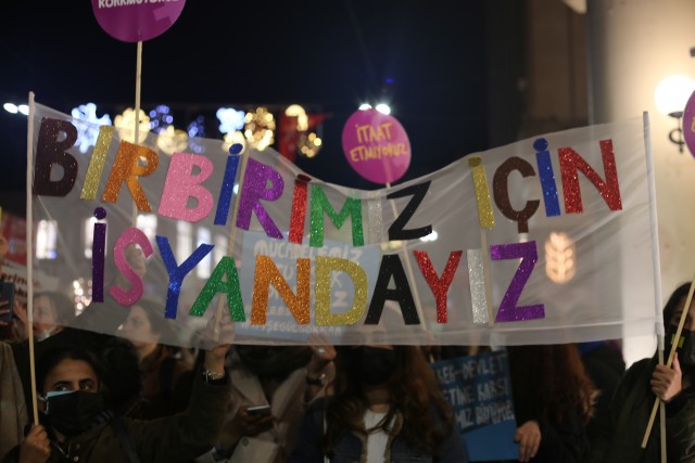 Ankara Barosu Kadın Hakları Merkezi: “LGBTİ+’lara yapılmak istenen ‘cadı avının’ karşısındayız” Kaos GL - LGBTİ+ Haber Portalı