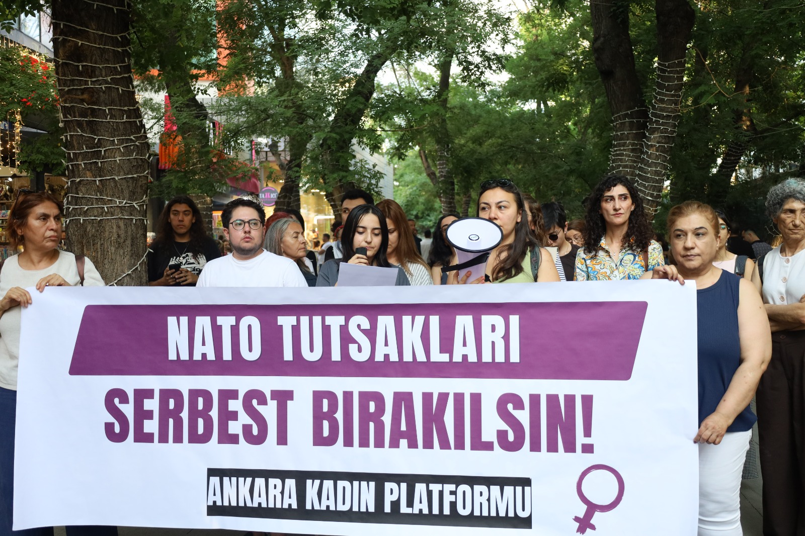 Ankara'da NATO tutuklamalarına tepki: "İktidar, kadınların ve LGBTİ+'ların örgütlü mücadelesini bastırmaya çalışıyor" | Kaos GL - LGBTİ+ Haber Portalı Haber
