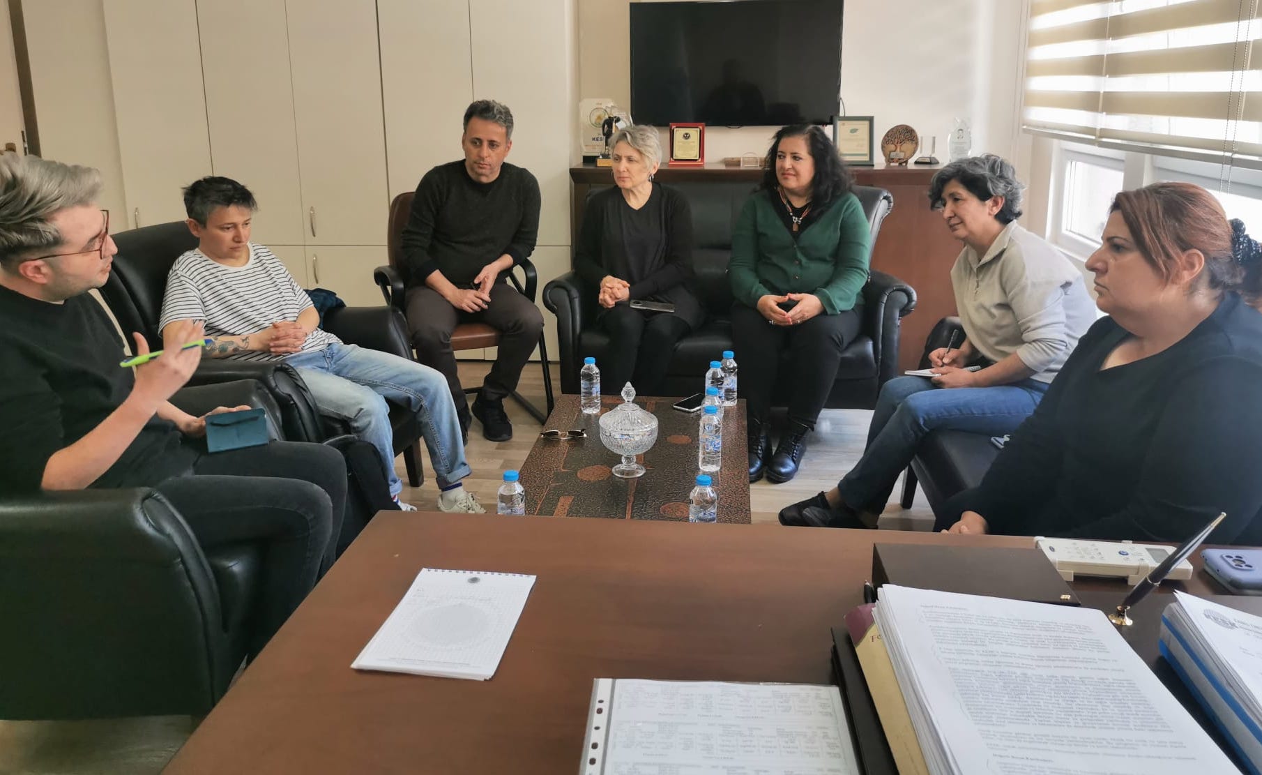 Ankara LGBTİ+ Deprem Dayanışması, KESK’i ziyaret etti | Kaos GL - LGBTİ+ Haber Portalı Haber