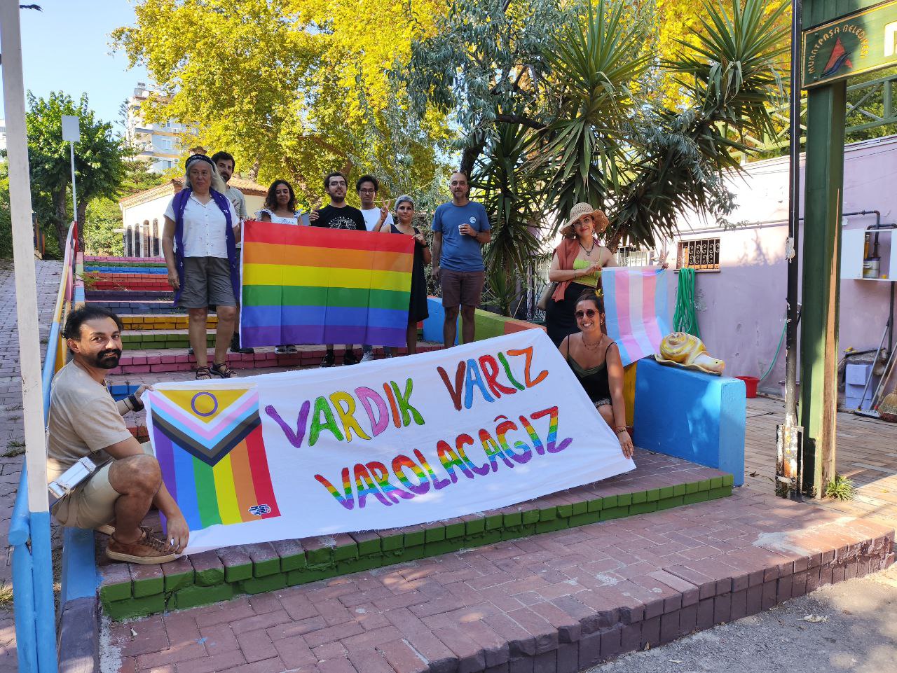 Antalya 10. Onur Ayı etkinlikleri tamamlandı: “Kesişmeden Duramıyoruz” Kaos GL - LGBTİ+ Haber Portalı