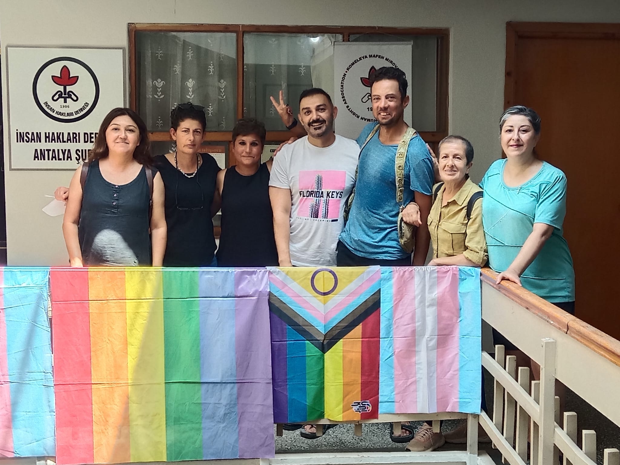 Antalya’da LGBTİ+ düşmanı yargı paketine karşı basın açıklaması: “Bu paketi geçirmeyeceğiz” | Kaos GL - LGBTİ+ Haber Portalı Haber