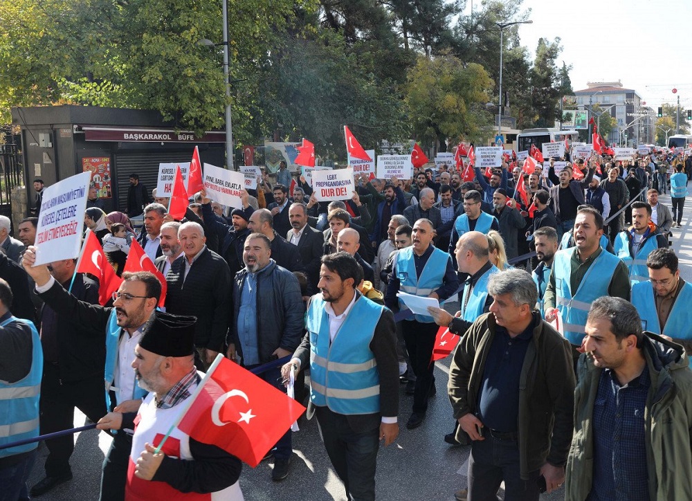 Antep’teki nefret mitinginden “fıtrata uygun” anayasa talebi Kaos GL - LGBTİ+ Haber Portalı