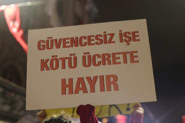 Aralık Feminist Kolektif: "Asgari ücret feminist bir meseledir!" | Kaos GL - LGBTİ+ Haber Portalı Haber