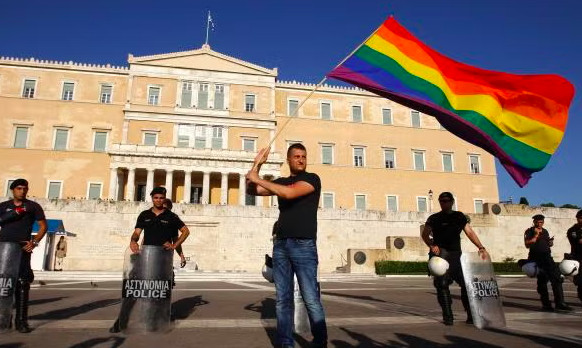 Aşırı sağ döneminde LGBTİ+ aktivizmi: “Örgütlenme biçimimizi yeniden düşünmeliyiz” | Kaos GL - LGBTİ+ Haber Portalı Haber
