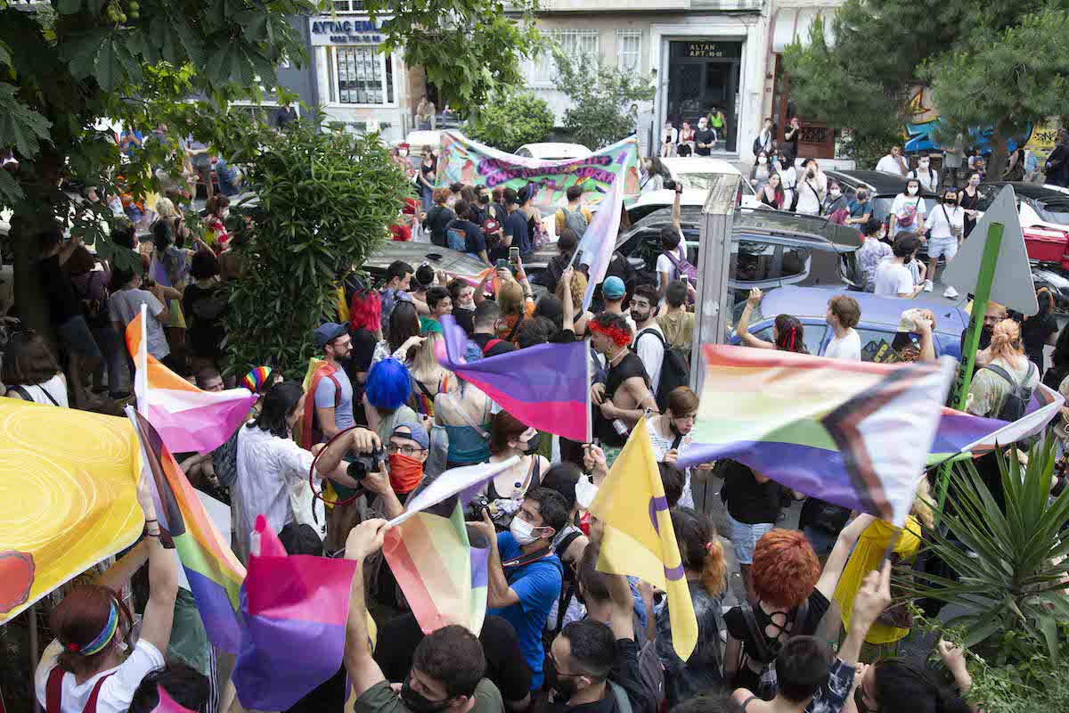 Ateş Alpar’ın objektifinden LGBTİ+ Onur Yürüyüşü | Kaos GL - LGBTİ+ Haber Portalı