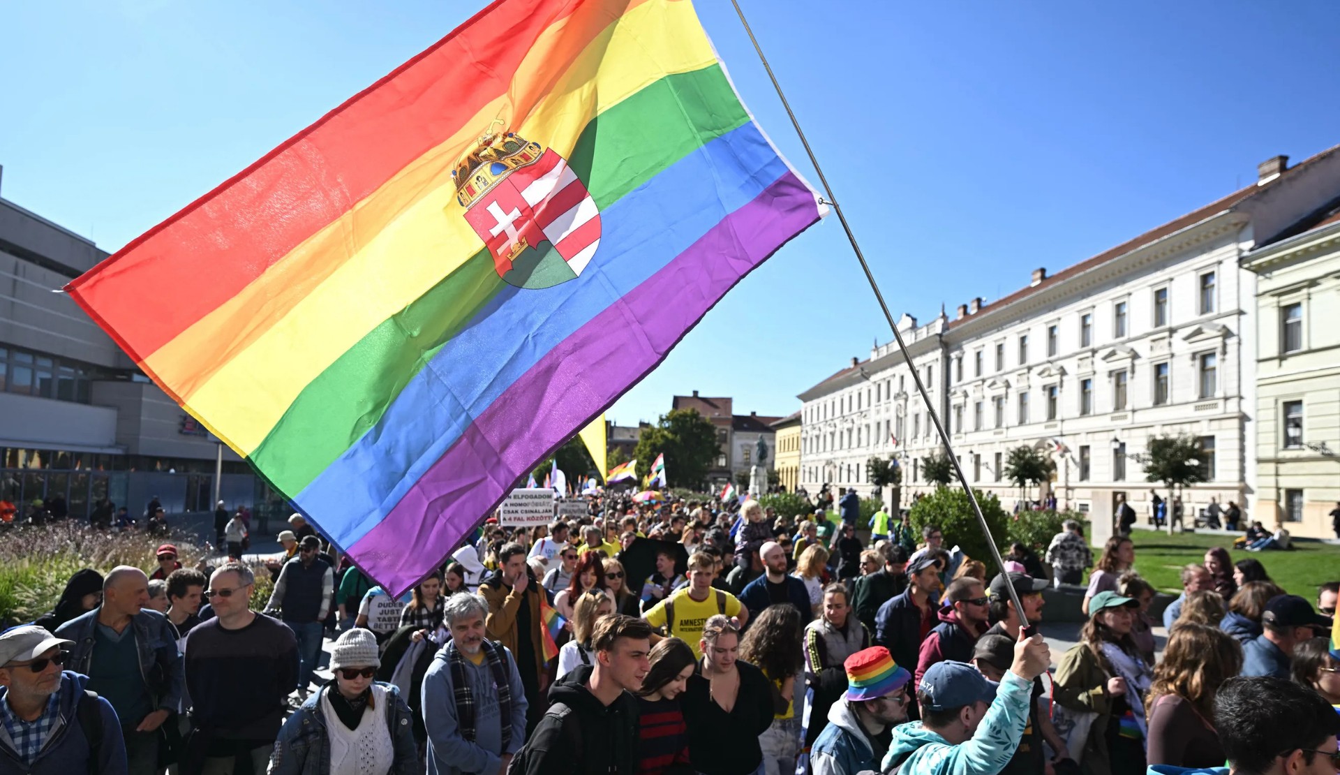 Avrupa Adalet Divanı: “Macaristan’daki LGBTİ+ karşıtı yasalar, AB değerlerini ihlal ediyor” | Kaos GL - LGBTİ+ Haber Portalı Haber