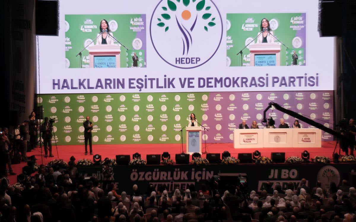 ayşe düzkan: birbirimizin elini bırakmamak Kaos GL - LGBTİ+ Haber Portalı