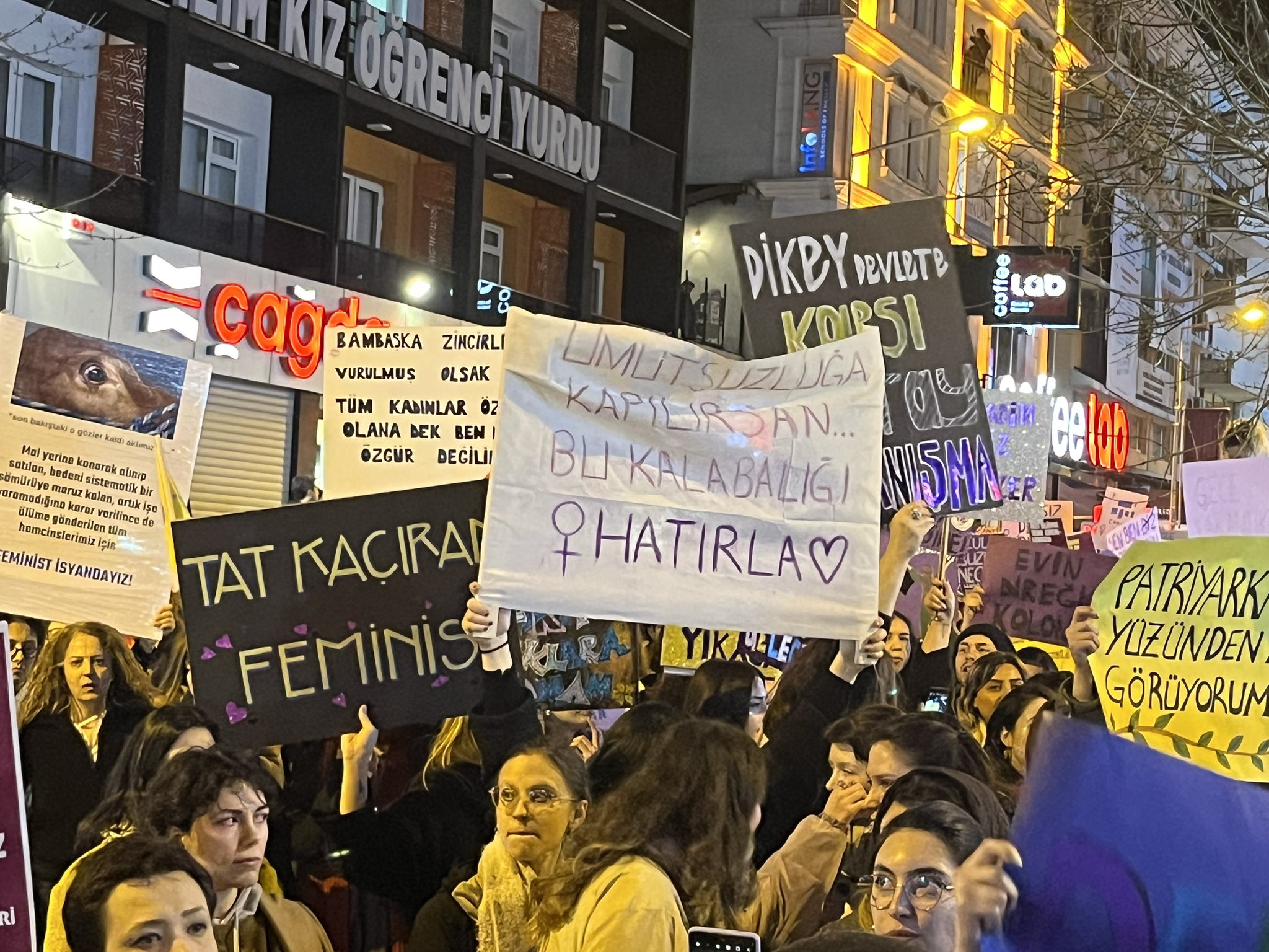 “Bana her gün Pride, Gaia'ya her ay Onur ayı” Kaos GL - LGBTİ+ Haber Portalı