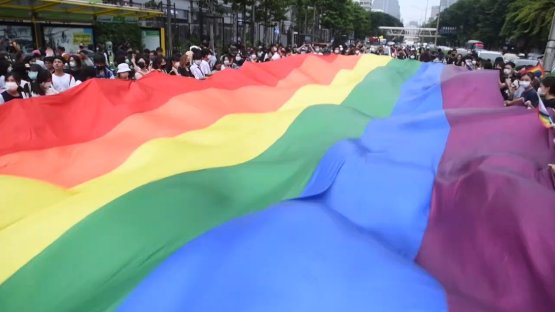 Bangkok'da LGBTİ+’lar demokrasi için sokakta! Kaos GL - LGBTİ+ Haber Portalı