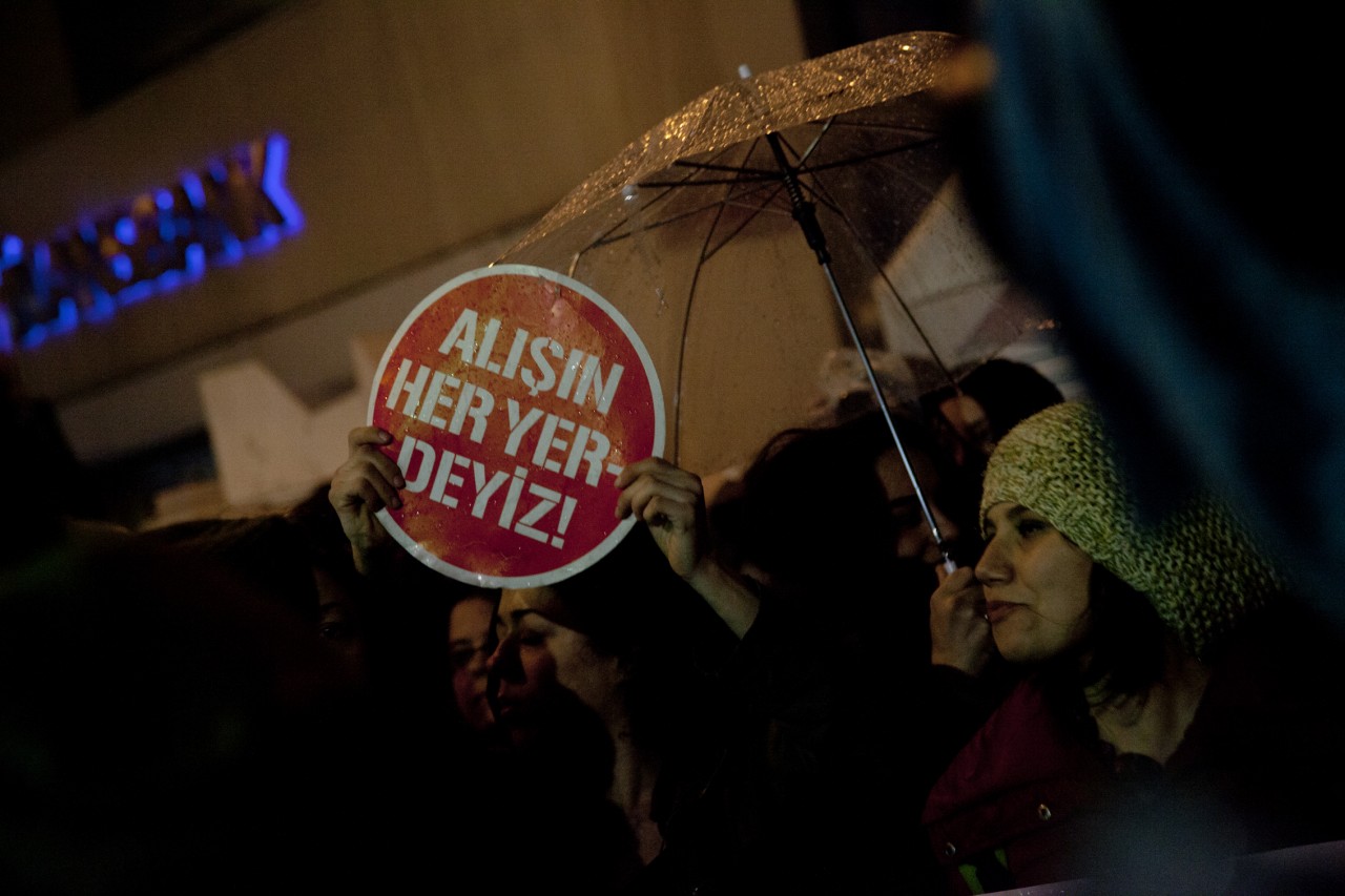 Bayram Sokak’a polis baskısının bir yıllık özeti: Yıldırma politikası devrede! | Kaos GL - LGBTİ+ Haber Portalı