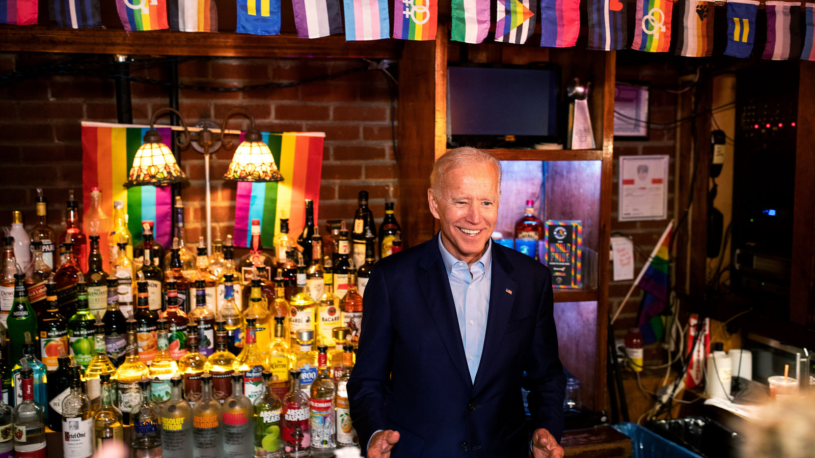 Biden’dan ilk görev gününde LGBTİ+’lara ayrımcılığa karşı karar Kaos GL - LGBTİ+ Haber Portalı