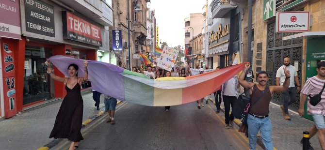 Birleşik Onur Yürüyüşü, Kıbrıs’ta adanın iki yarısını buluşturdu | Kaos GL - LGBTİ+ Haber Portalı Haber