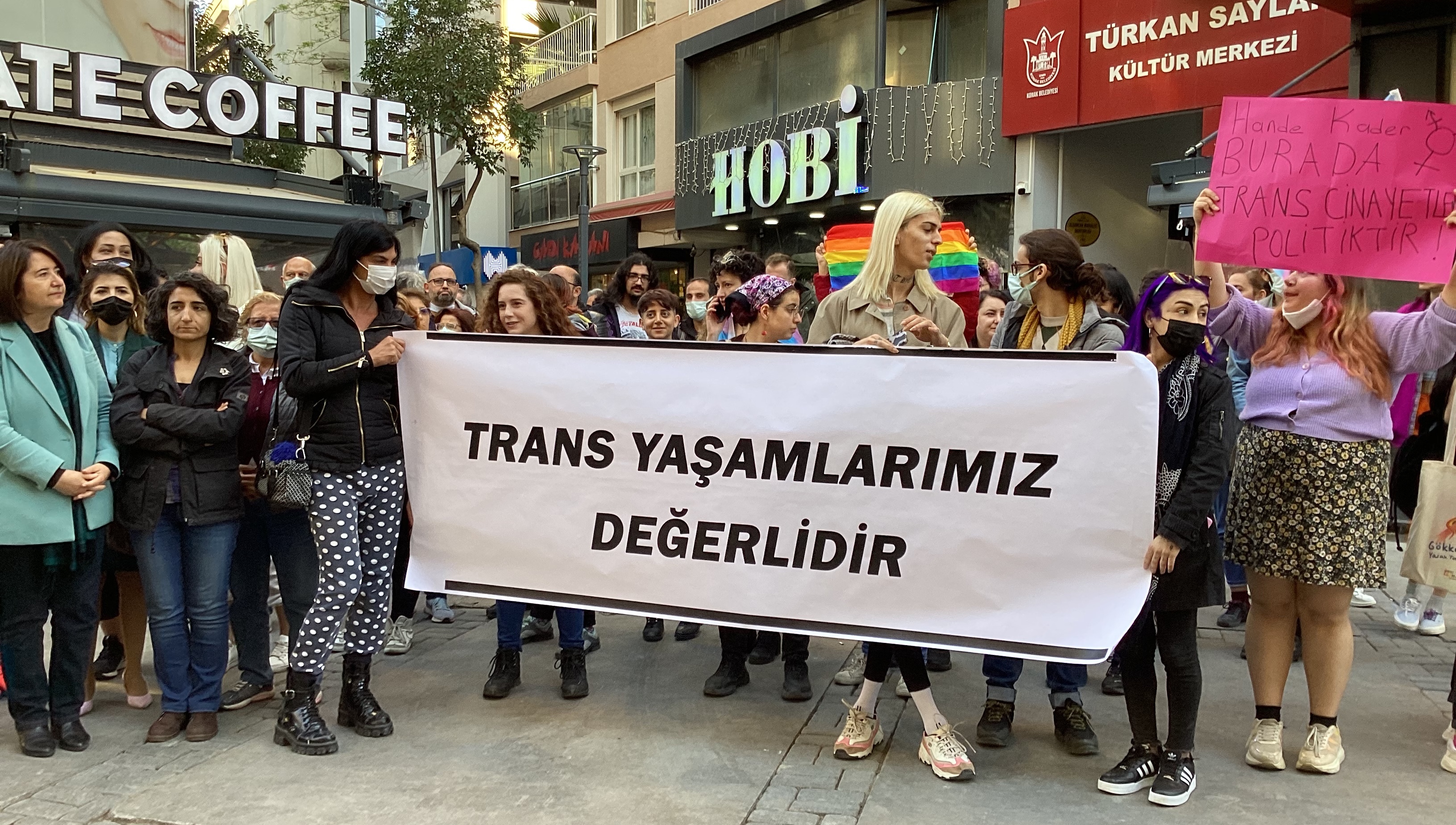 Bornova Sokak’taki transfobik saldırı mahkemeye taşındı Kaos GL - LGBTİ+ Haber Portalı