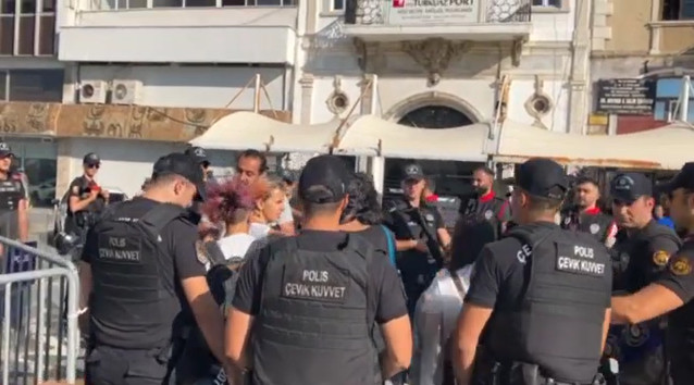 “Böyle bir yasak olamayacağını söylediğimiz için işkenceyle gözaltına alındık” Kaos GL - LGBTİ+ Haber Portalı