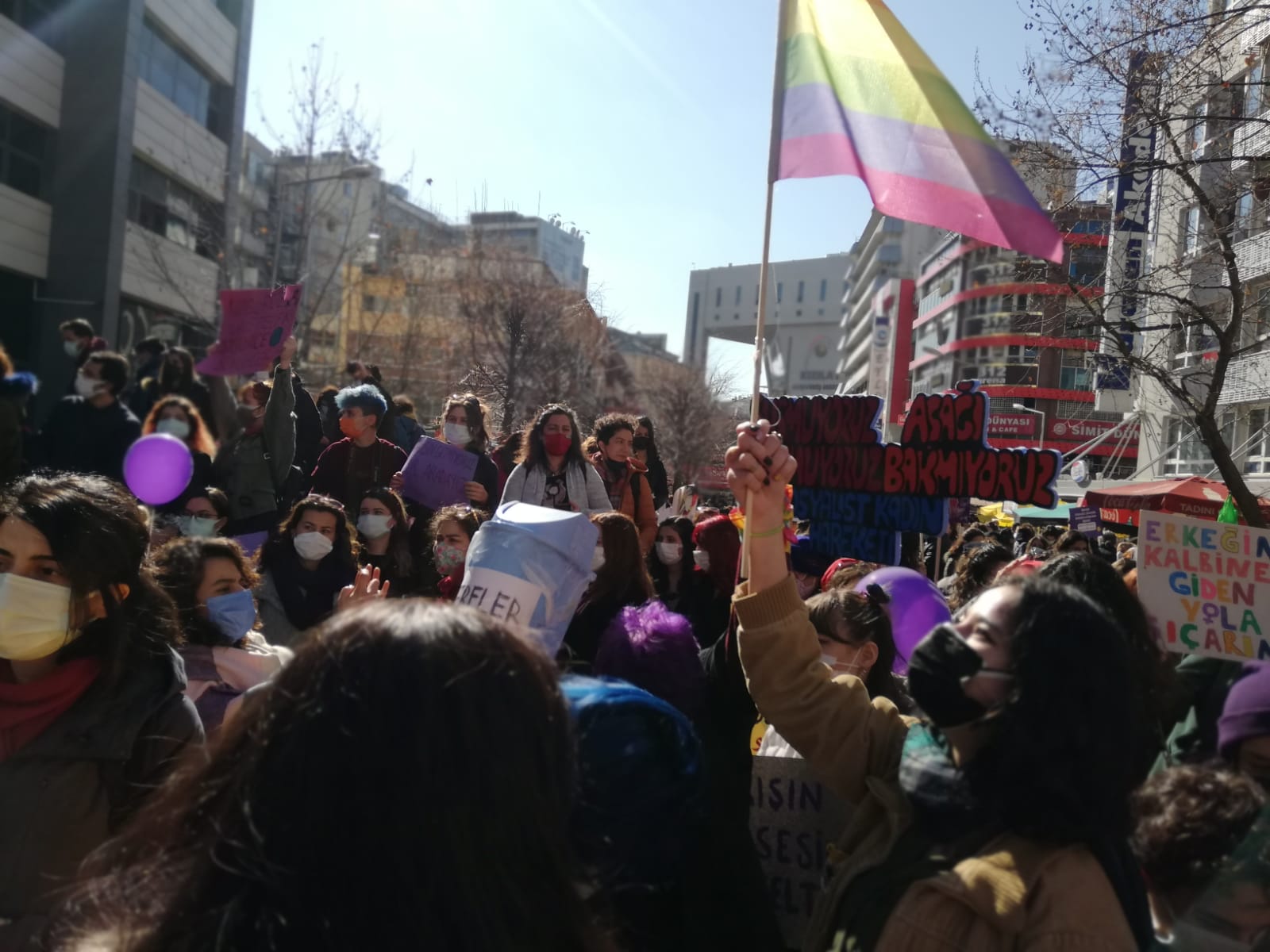 Burçin Kalkın’dan Ankara'da 8 Mart gündüz eylemi | Kaos GL - LGBTİ+ Haber Portalı