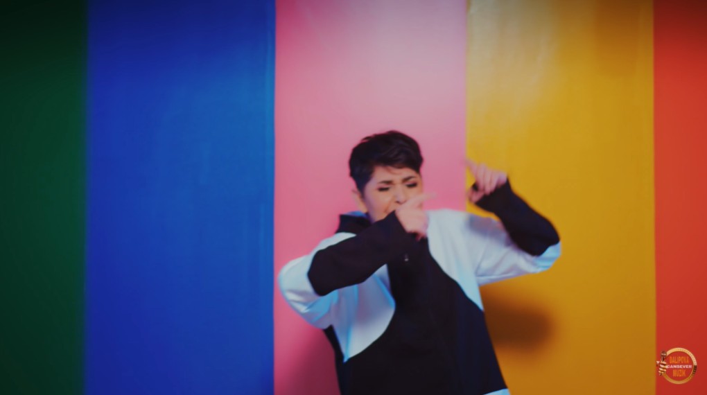 Cansever’den “Ondan Ver Bana” Kaos GL - LGBTİ+ Haber Portalı