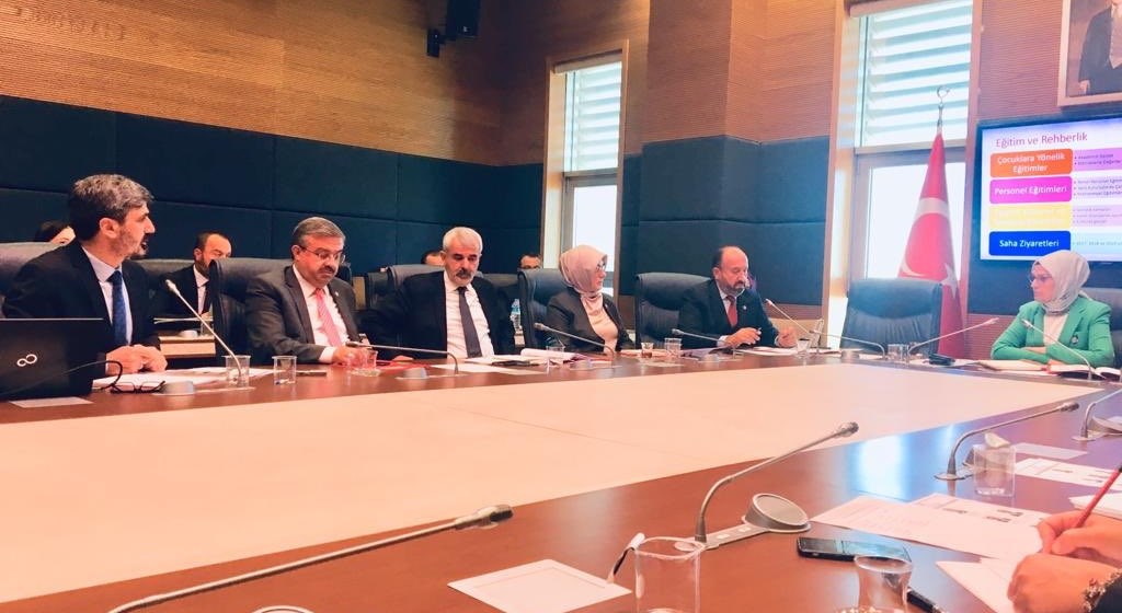 Çocukların dijital güvenliği raporunda LGBTİ+’lar hedef alındı: "Tehdit, istismar, propaganda..." | Kaos GL - LGBTİ+ Haber Portalı Haber