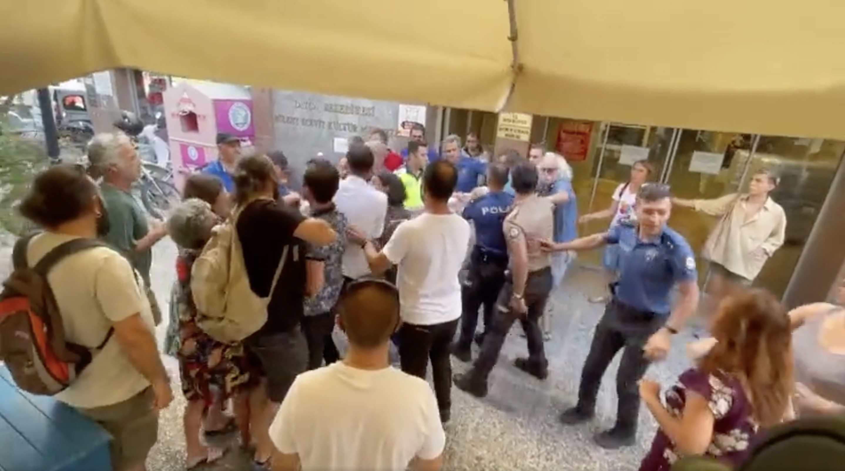 Datça LGBTİ+ Onur Haftası etkinliğine polis saldırdı Kaos GL - LGBTİ+ Haber Portalı