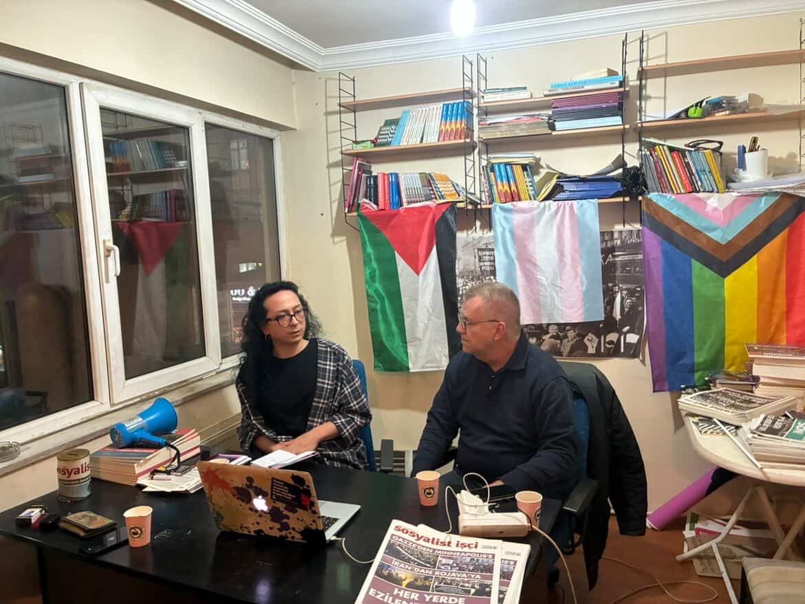 Defne Güzel: “Tüm baskılara rağmen LGBTİ+ karşıtlığı toplumda düşük düzeylerde kalıyor” | Kaos GL - LGBTİ+ Haber Portalı Haber