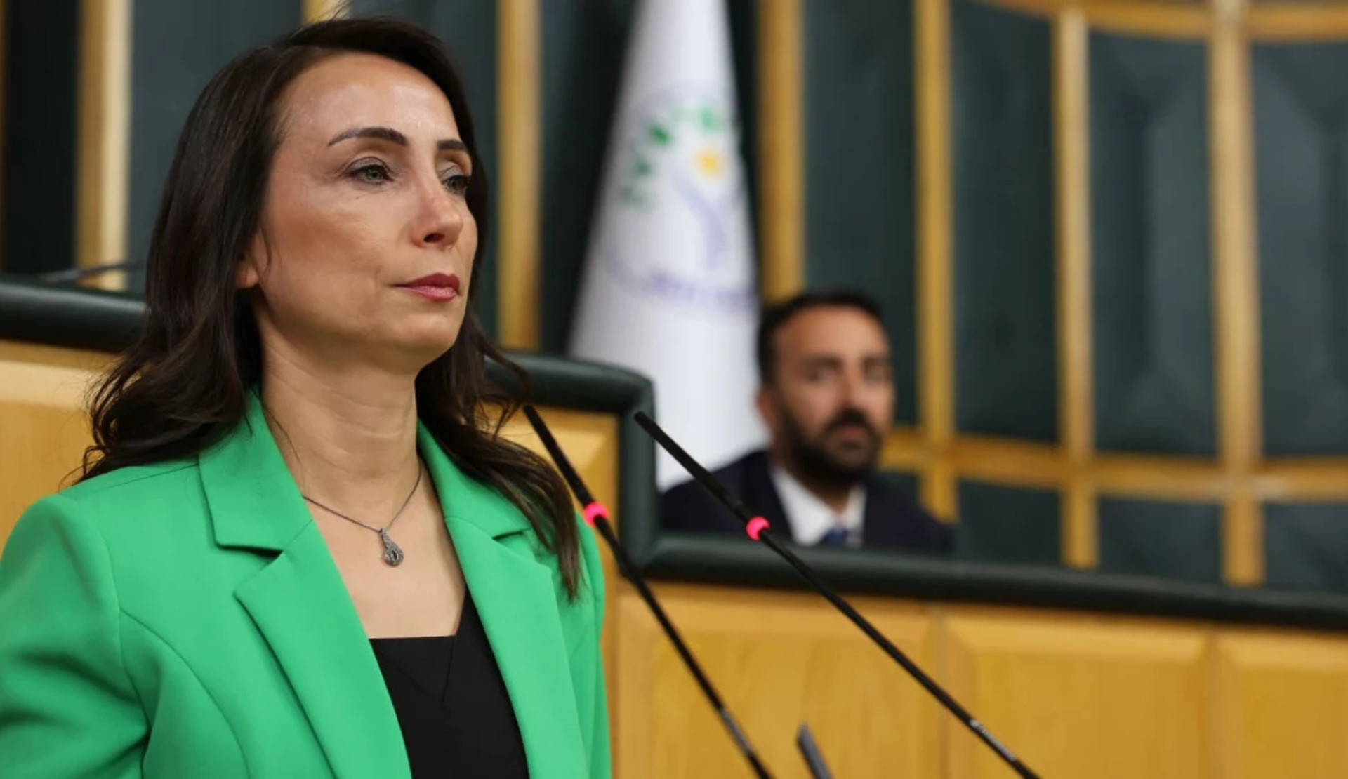 DEM Parti Eş Genel Başkanı Hatimoğulları’ndan LGBTİ+ karşıtı kanun teklifine tepki: “Erkek aklın, eril anlayışın eseridir” Kaos GL - LGBTİ+ Haber Portalı
