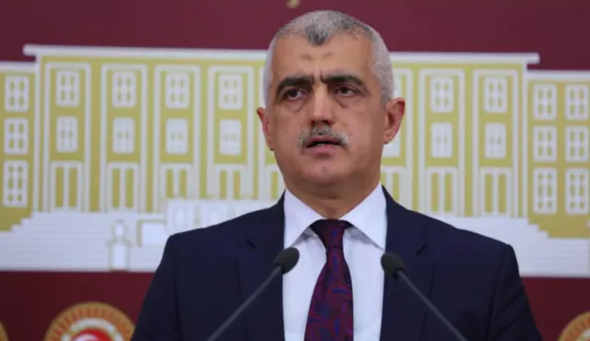 DEM Partili Gergerlioğlu: “Sana ne kardeşim yani, bir insanın cinsiyetini sen mi belirleyeceksin?” Kaos GL - LGBTİ+ Haber Portalı