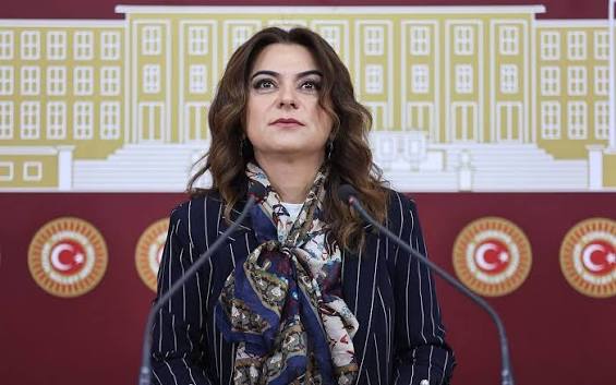 DEM Partili Koçyiğit’ten NATO gerekçeli gözaltılara tepki: “Bütün arkadaşlarımızın derhal serbest bırakılması gerekiyor” Kaos GL - LGBTİ+ Haber Portalı