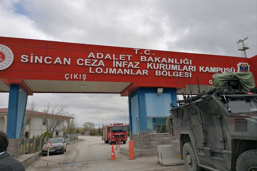 DEM Partili milletvekillerinden TBMM İnsan Hakları Komisyonu’na: Poyraz’ın ölümü "intihar" varsayımıyla kapatılmasın! Kaos GL - LGBTİ+ Haber Portalı