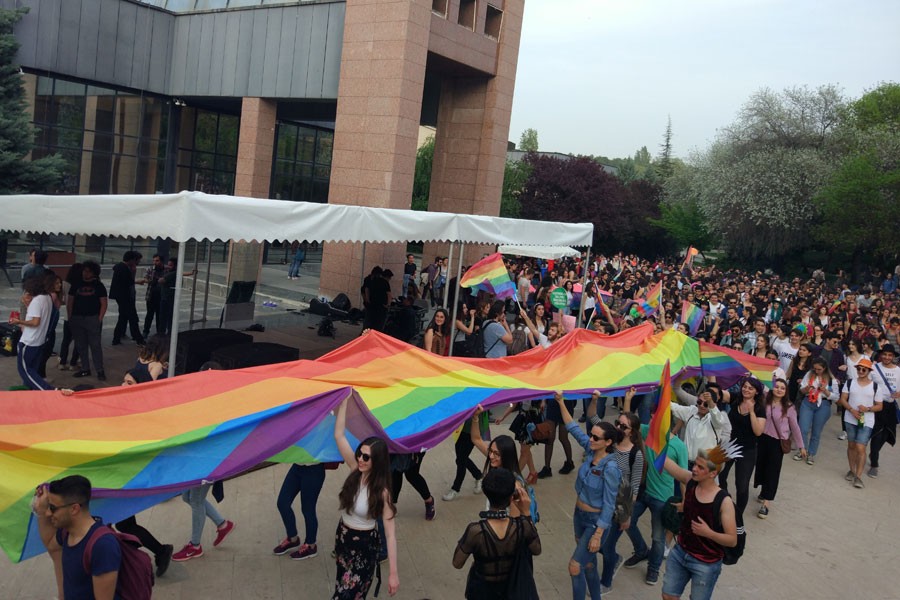 Direnişin Renkleri: “Ankara Emniyeti suç işliyor!” Kaos GL - LGBTİ+ Haber Portalı