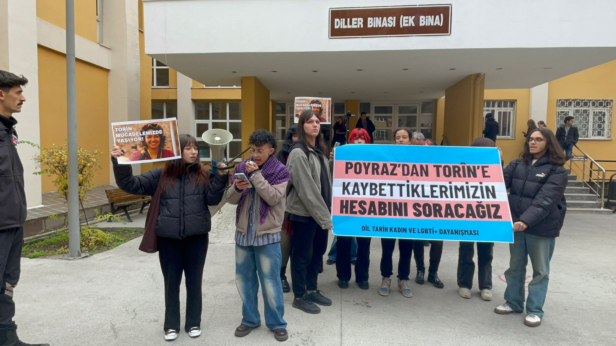 DTCF’de Poyraz ve Dilan Karaman için eylem: Özel güvenlik öğrencilere saldırdı | Kaos GL - LGBTİ+ Haber Portalı Haber