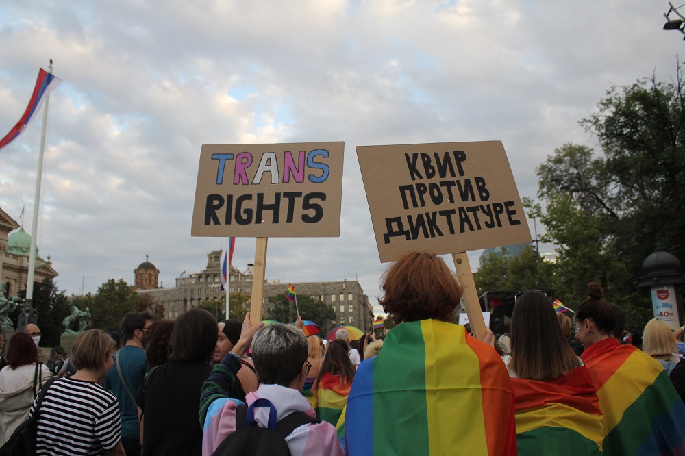 Belgrad’taki Avrupa Onur Yürüyüşü resmen de yasaklandı! Kaos GL - LGBTİ+ Haber Portalı