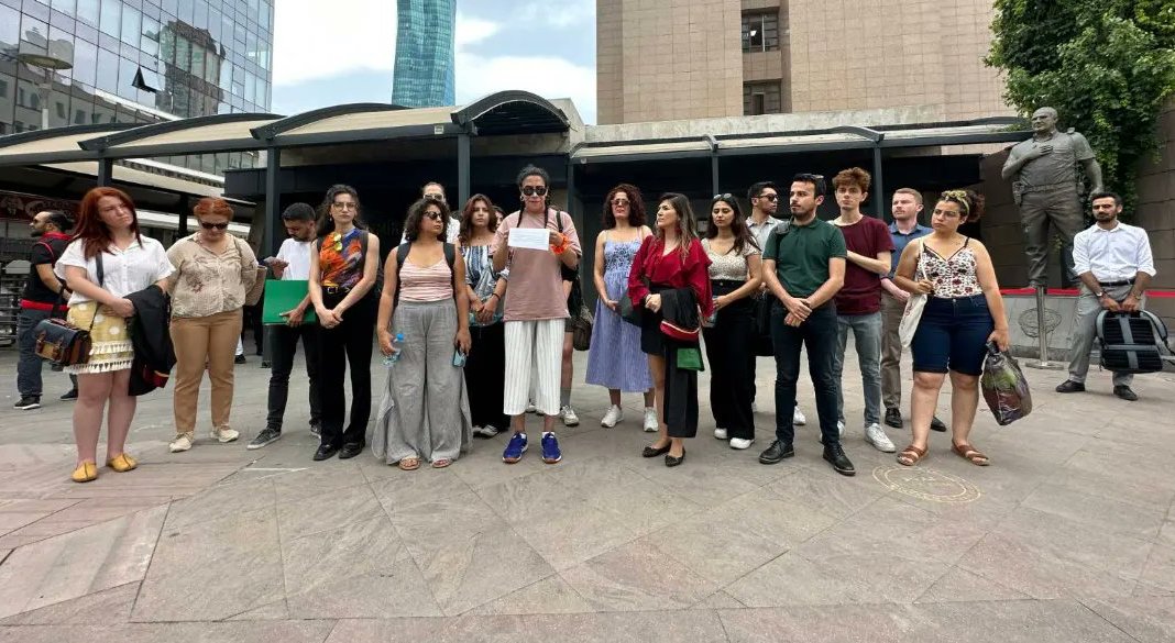 Ecem Seçkin davası 29 Eylül’e ertelendi Kaos GL - LGBTİ+ Haber Portalı