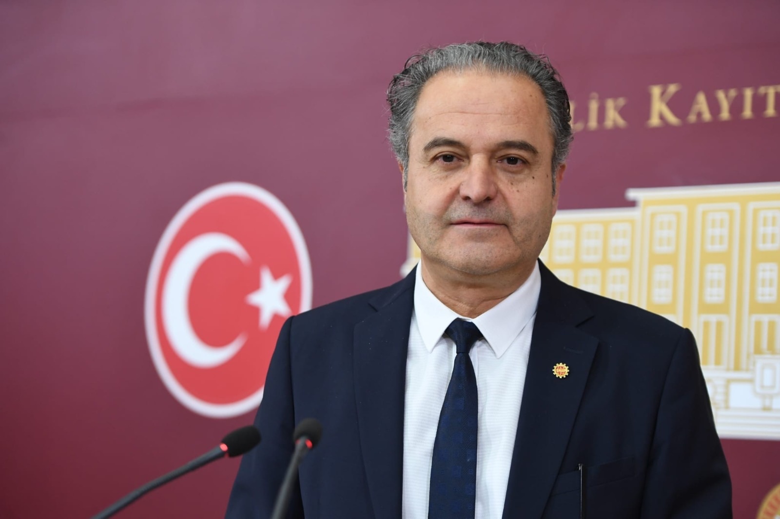 EMEP milletvekili Bayhan, İstanbul Üniversitesi’ndeki homofobik etkinliği Meclis gündemine taşıdı | Kaos GL - LGBTİ+ Haber Portalı Haber