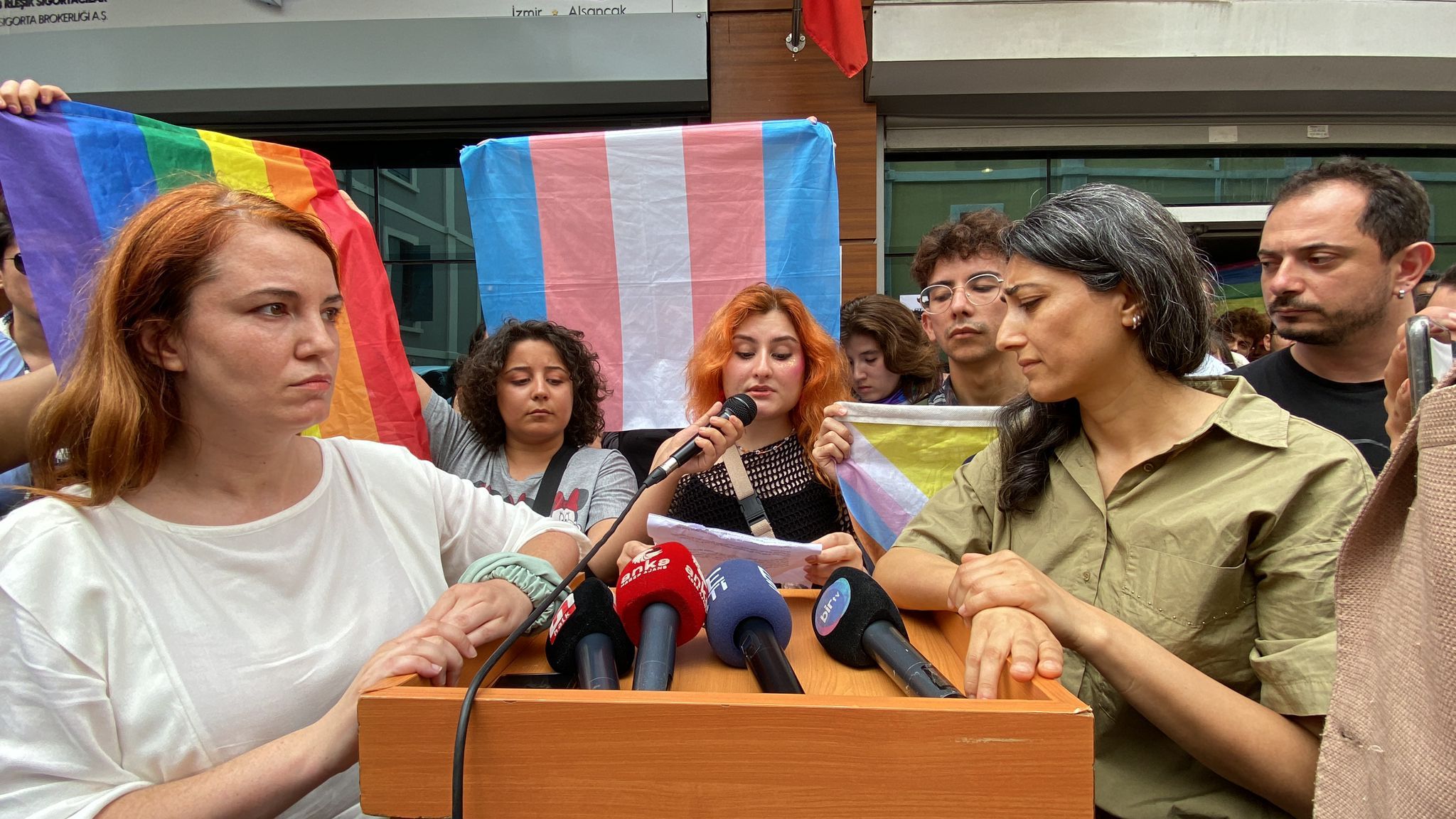 “Emniyet, cihatçı faşistleri bize saldırması için kampüs içine soktu!” | Kaos GL - LGBTİ+ Haber Portalı