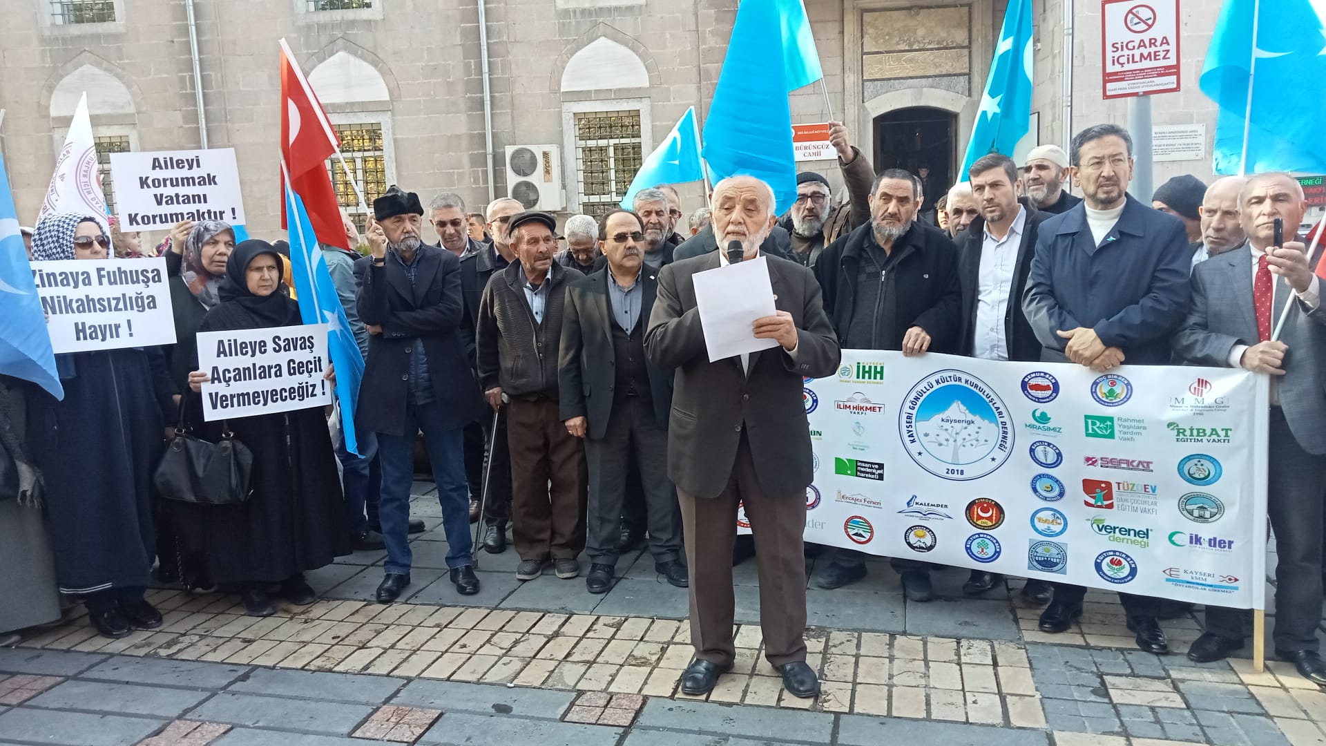 Erciyes Üniversitesi kendi kadın etkinliğini iptal etti Kaos GL - LGBTİ+ Haber Portalı
