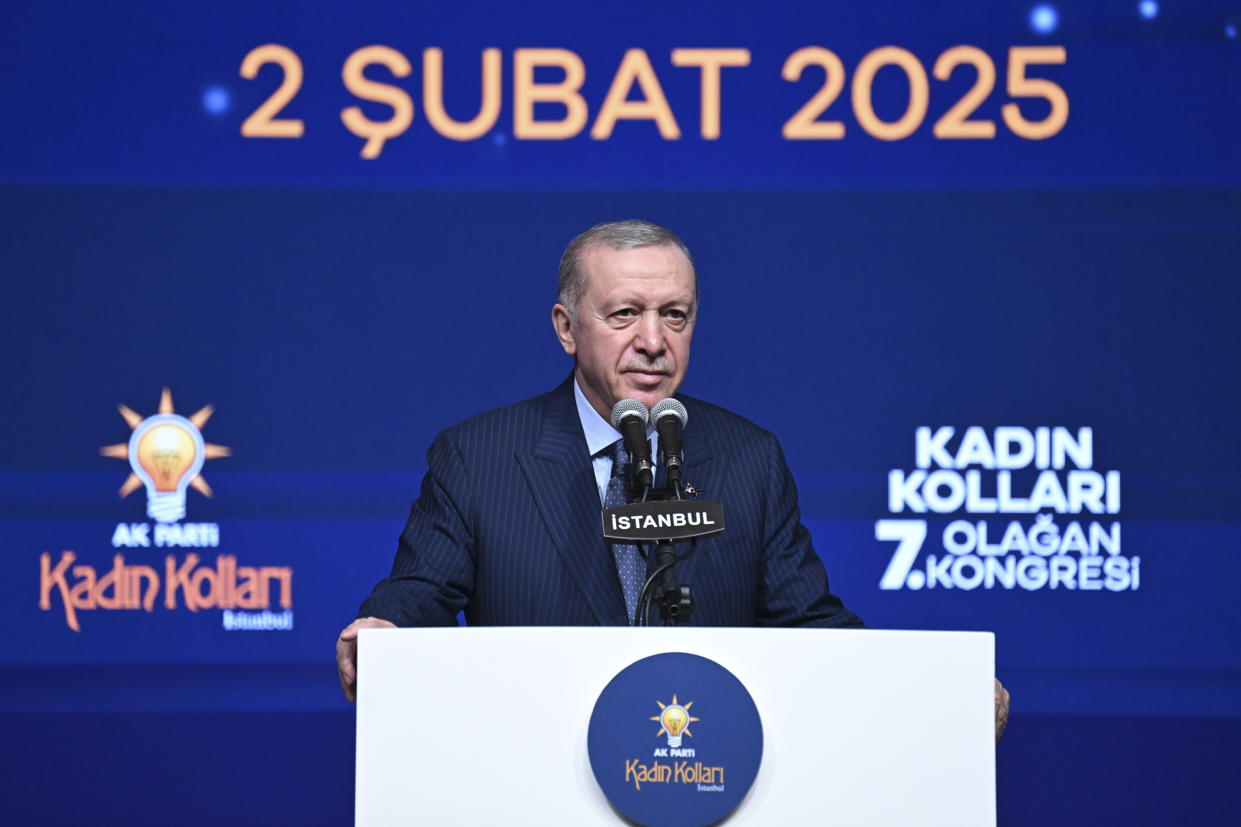 Erdoğan, AKP Kadın Kolları kongresinde “sapkınlık” diyerek LGBTİ+’ları hedef aldı Kaos GL - LGBTİ+ Haber Portalı