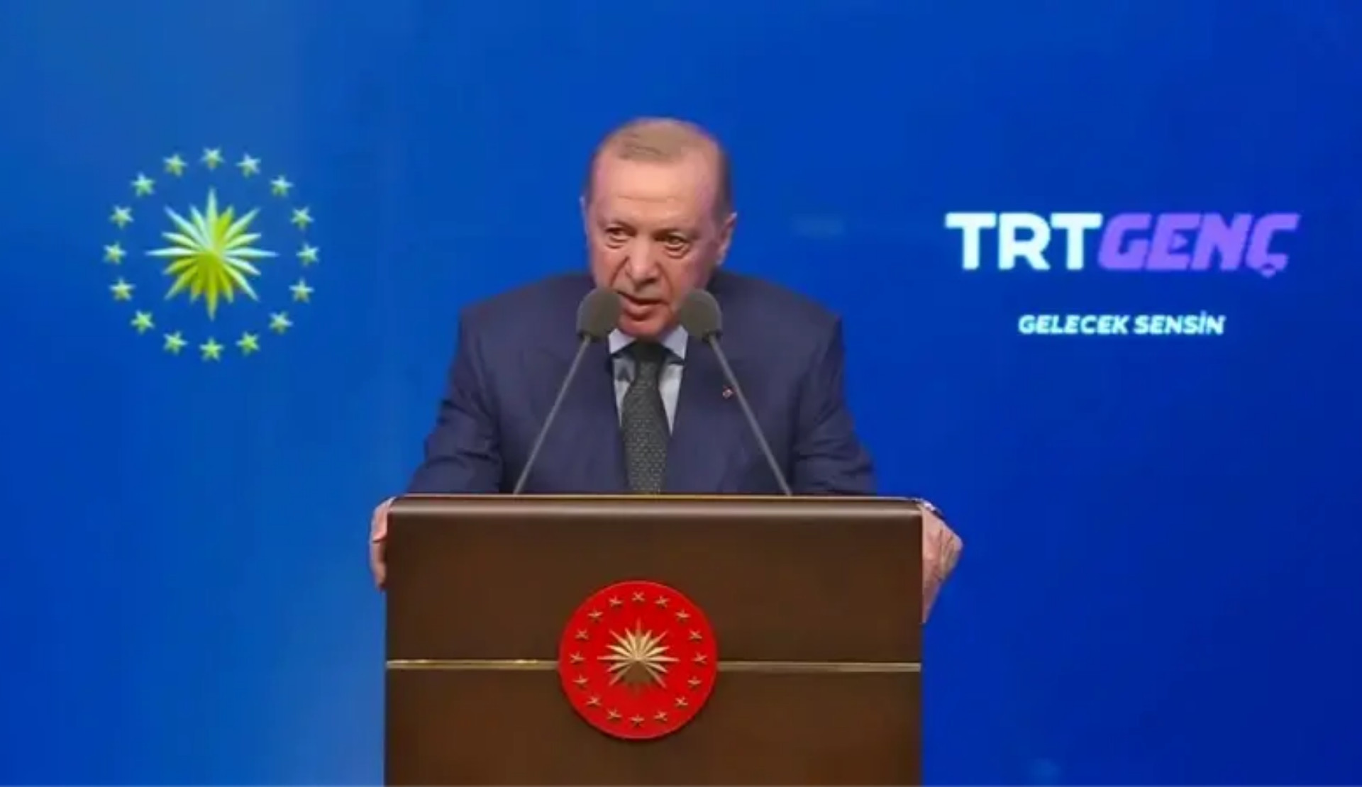 Erdoğan, nefret belgeselini duyuran TRT’yi övdü: "TRT'nin aile odaklı temiz içerikleri yaygınlaştırma çabasını kıymetli buluyorum" | Kaos GL - LGBTİ+ Haber Portalı Haber