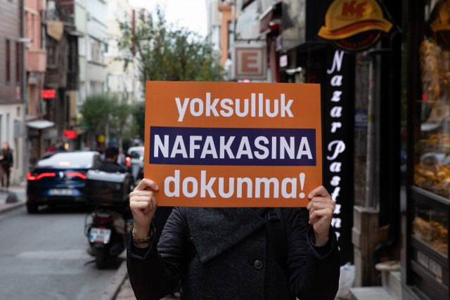 EŞİK’ten “süresiz nafaka” açıklaması: “Kazanılmış hakların pazarlık konusu yapılmasına izin vermeyeceğiz” | Kaos GL - LGBTİ+ Haber Portalı Haber