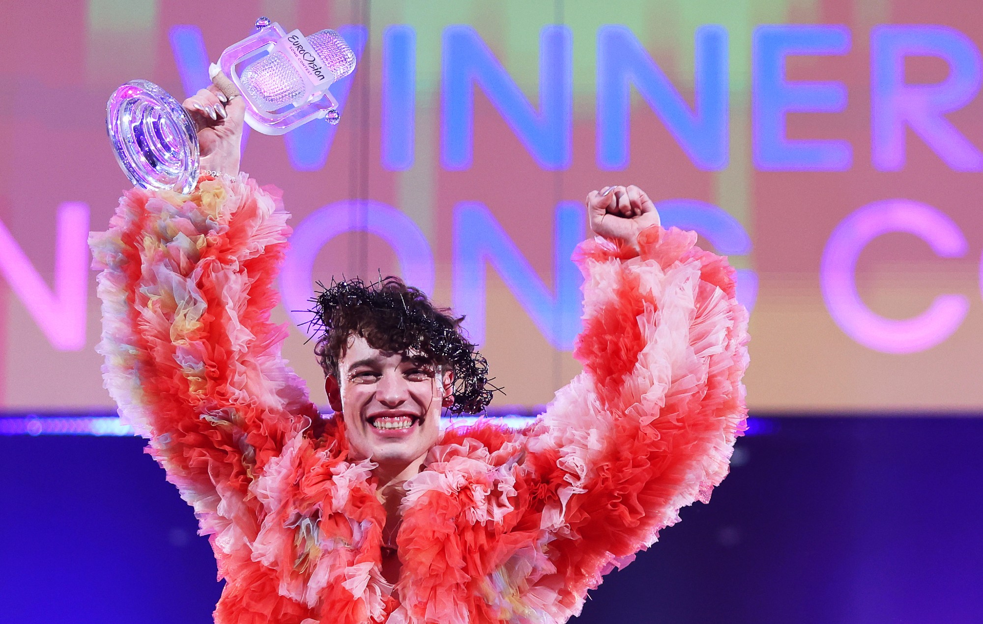 Eurovision birincisi Nemo'dan İsrail’in yarışmaya katılmasına tepki: Ödülünü iade etti Kaos GL - LGBTİ+ Haber Portalı