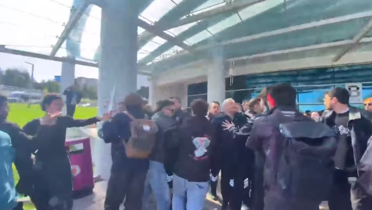 Hacettepe Üniversitesi'nde “Ailenin Korunması Sempozyumu”nu protesto eden öğrencilere güvenlik birimi saldırdı Kaos GL - LGBTİ+ Haber Portalı