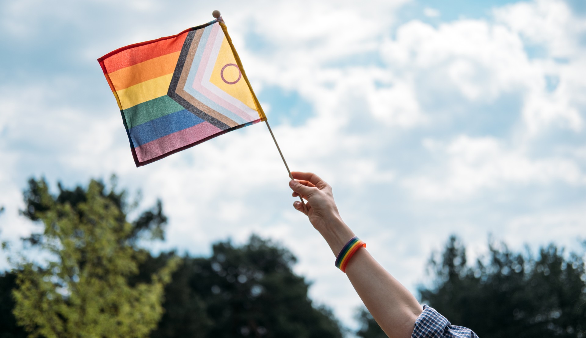 “Hak savunucusu derneklerin, Ailem Güvende operasyonuyla ‘aile’ ve ‘güven’ kavramları üzerinden hedef haline getirilmeleri kabul edilemez” | Kaos GL - LGBTİ+ Haber Portalı Haber