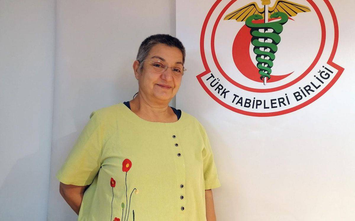 “Hakikatin yılmaz bekçisi hocamızın yanındayız” Kaos GL - LGBTİ+ Haber Portalı